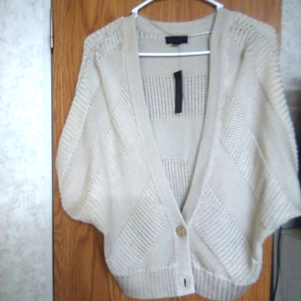 Shirt sleeve sweater